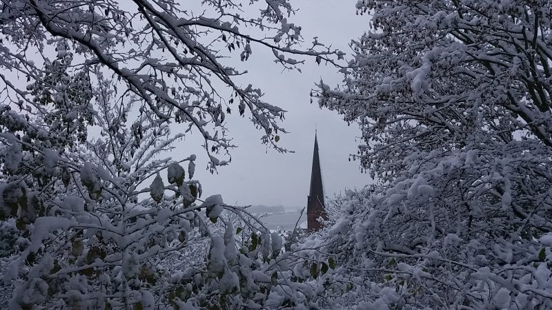 Schnee in der Altstadt von Lauenburg