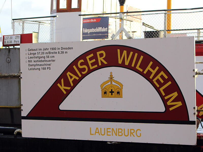Schild mit Daten zum Raddampfer Kaiser-Wilhelm