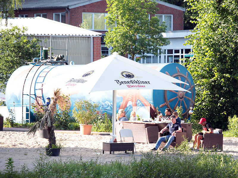 Beachclub im Yachthafen der Marina Lauenburg