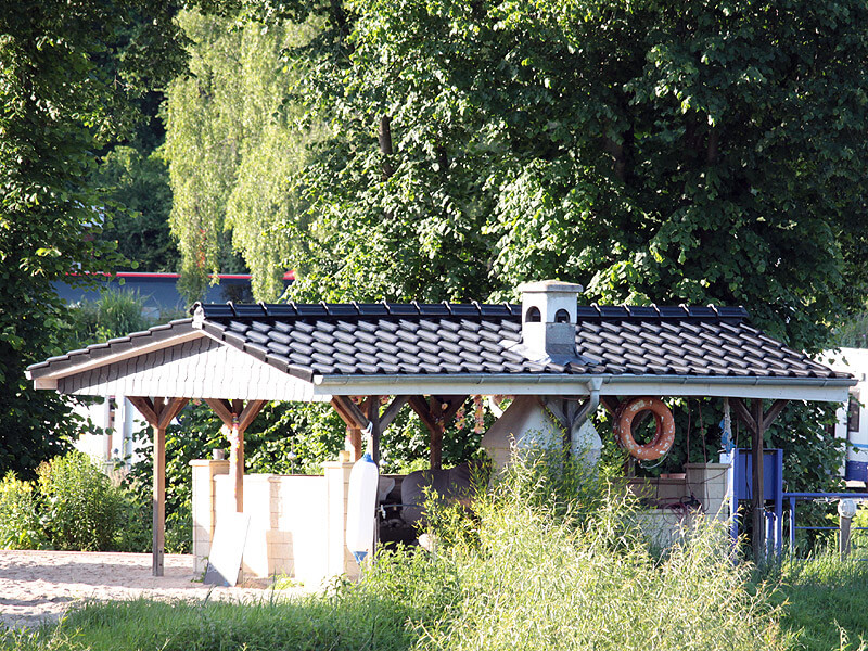 Grillhaus im Beachclub des Yachthafens der Marina Lauenburg