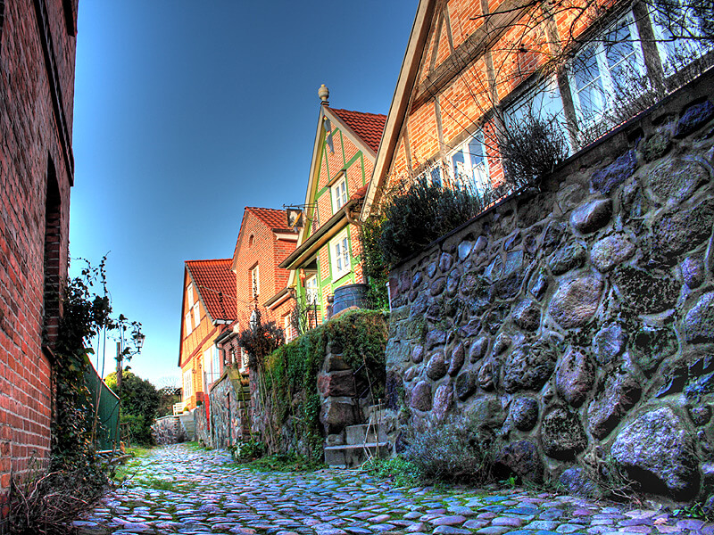 Die Hunnenburg in der Altstadt von Lauenburg Die Hunnenburg in der Altstadt von Lauenburg