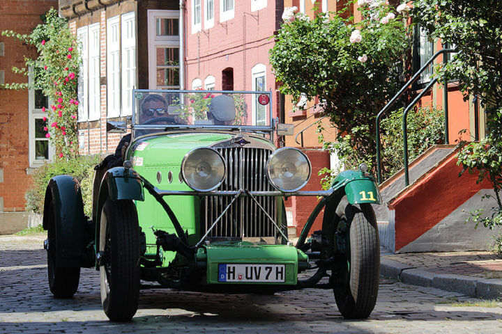 Rallye Hamburg-Berlin-Klassik durch Lauenburg