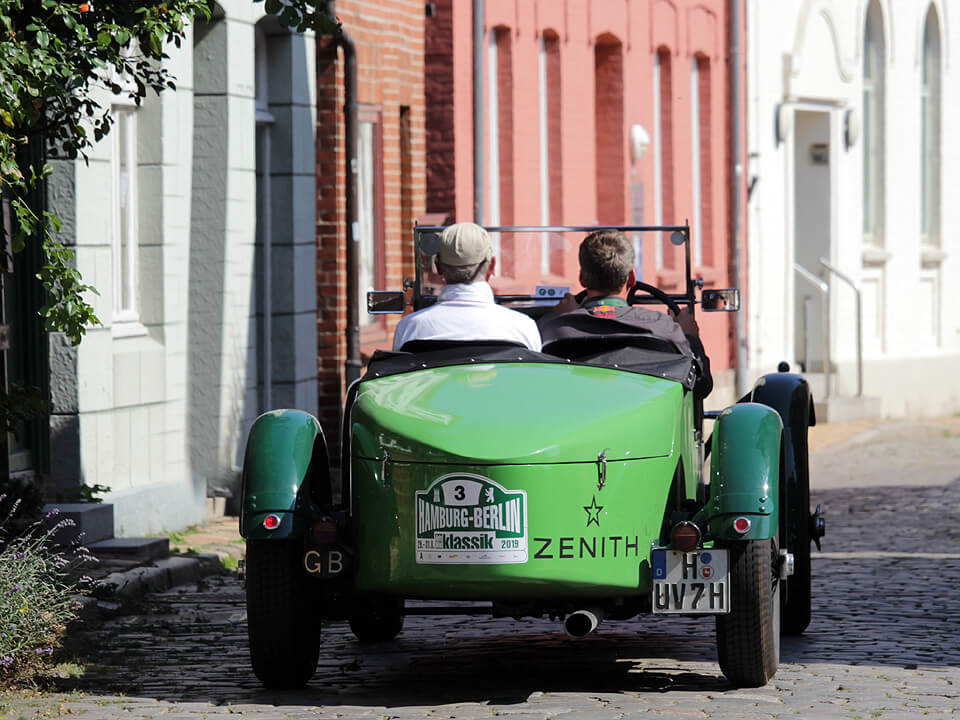 Rallye Hamburg-Berlin-Klassik durch Lauenburg