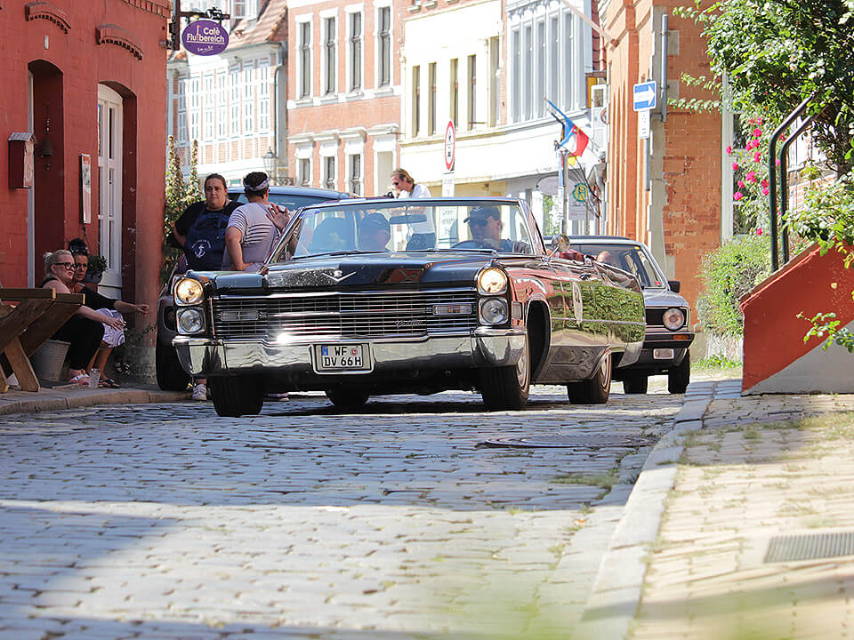 US-Car - Hamburg-Berlin-Klassik durch Lauenburg