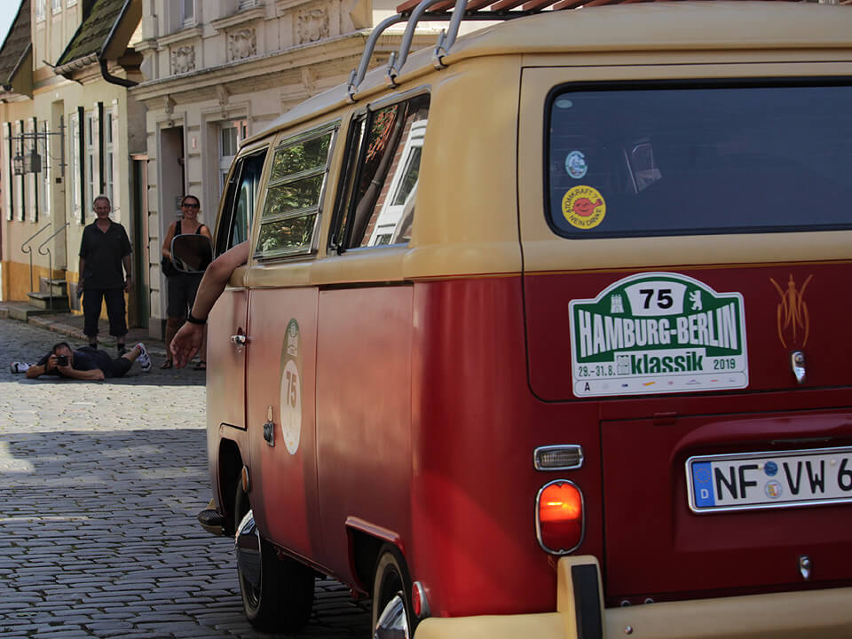 Rallye Hamburg-Berlin-Klassik durch Lauenburg