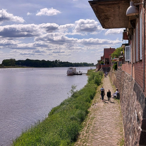 Elbuferpromenade
