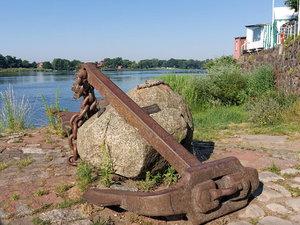 Anker am Lösch- und Ladeplatz Anker am Lösch- und Ladeplatz