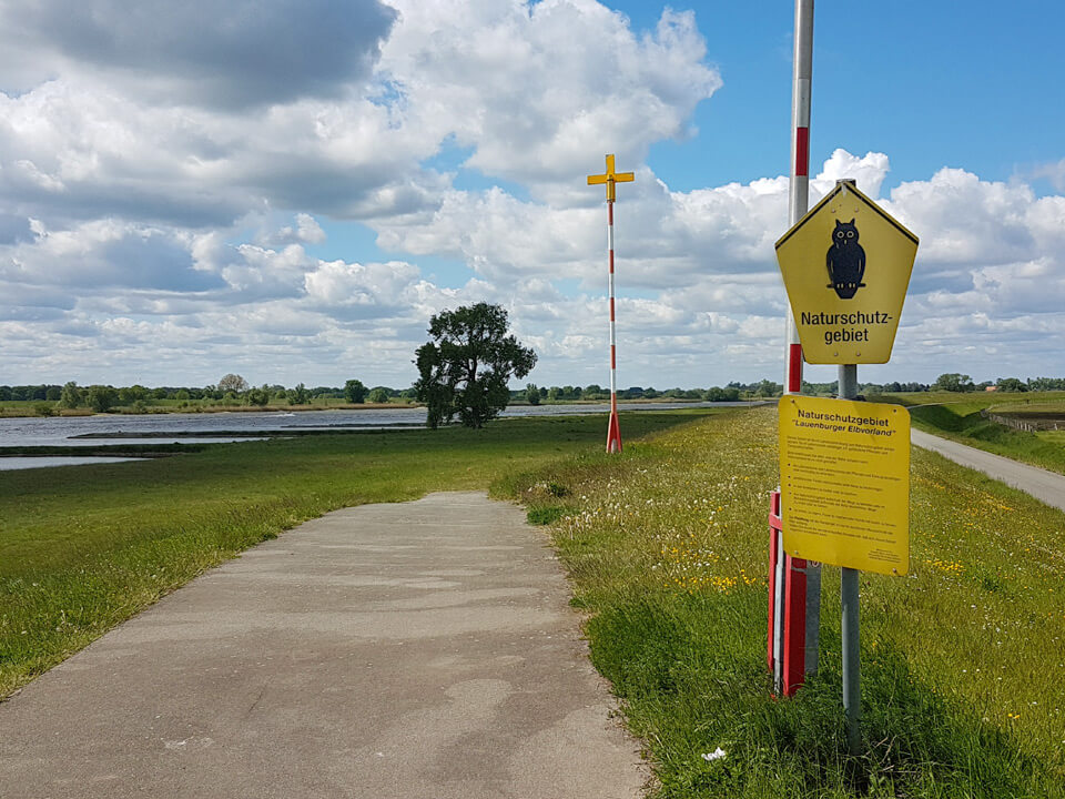 Die Strände gehören zum Naturschutzgebiet "Lauenburger Elbvorland"