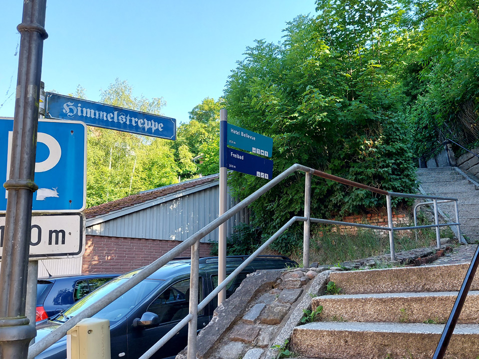 Vorbei am "Hamburger Keller"