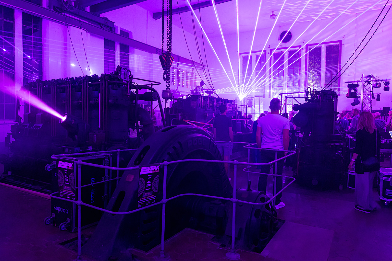 Impression vom E-Werk-Rave. © Dirk Eisermann Erstes E-WERK-RAVE im historischen E-Werk der Stadt Lauenburg mit (in der Reihenfolge der Auftritte): Vargo (Ansgar Üffink) © Dirk Eisermann